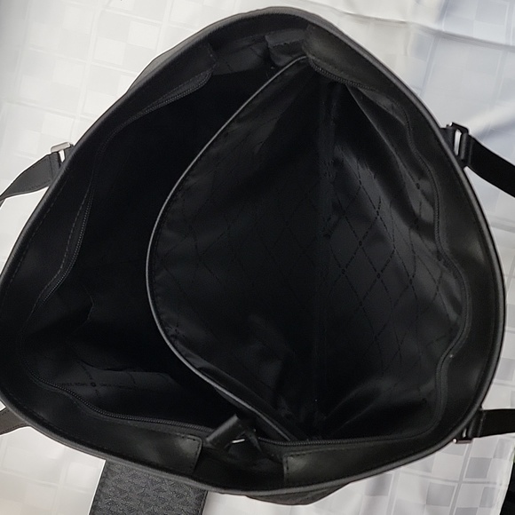Michael Kors black leather tote purse and matching wallet. - Picture 4 of 12
